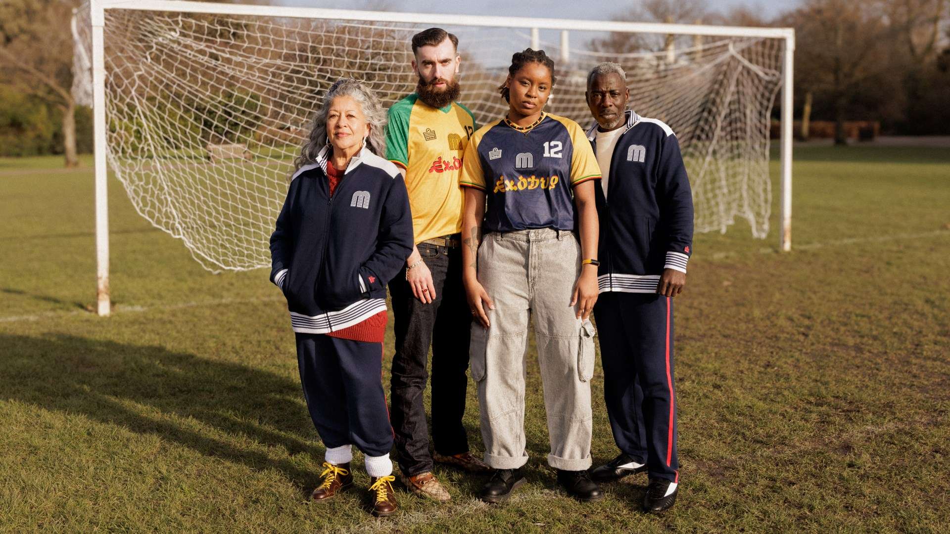 他曾與多名 他曾與多名