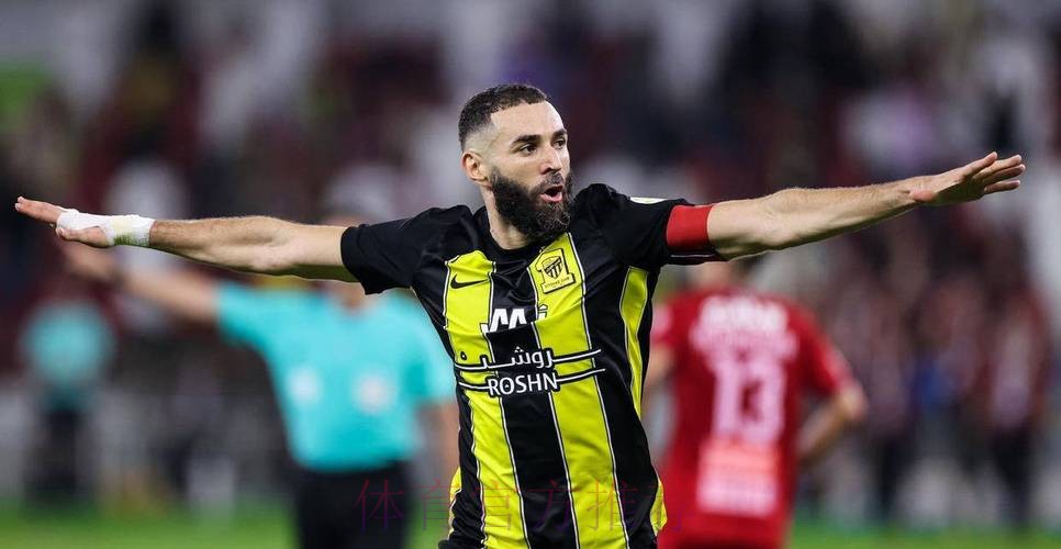 本泽马曾向C罗咨询沙特情况 后者回复积极建议去